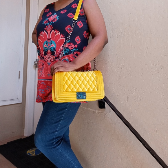 Quilted Handbag - Picture 2 of 2